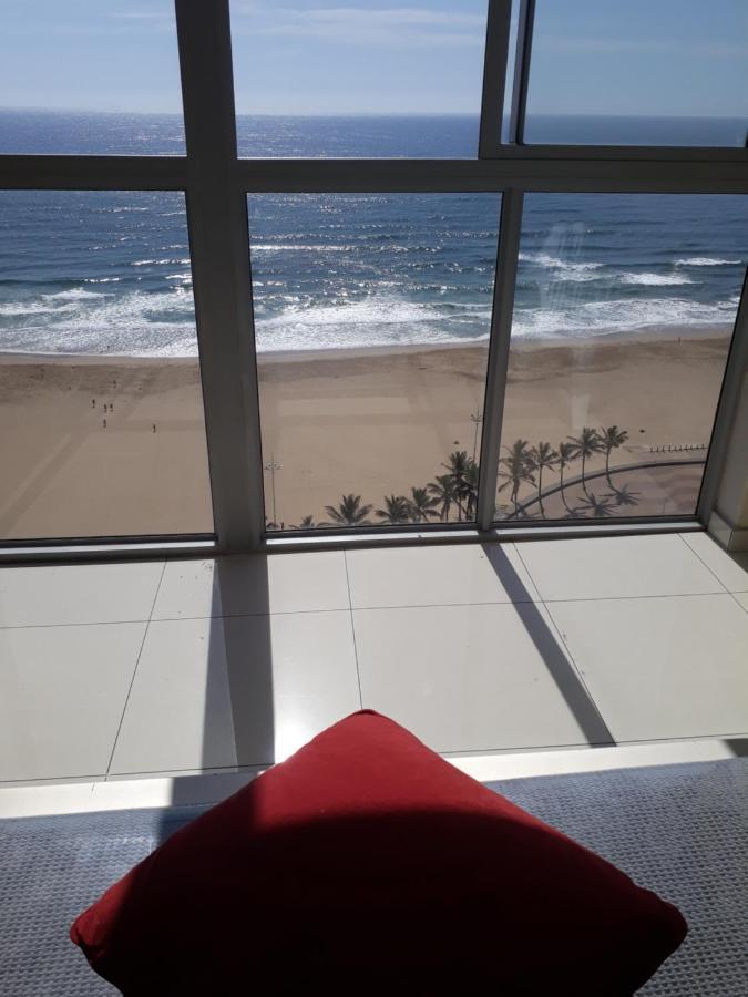 Into The Blue On The Beach เดอร์บัน ภายนอก รูปภาพ