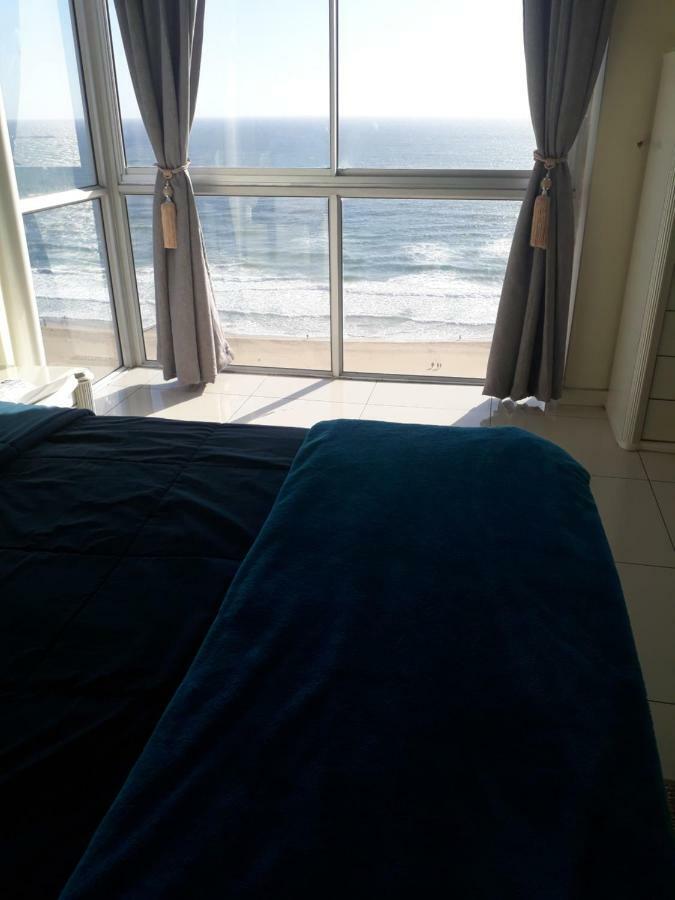 Into The Blue On The Beach เดอร์บัน ภายนอก รูปภาพ